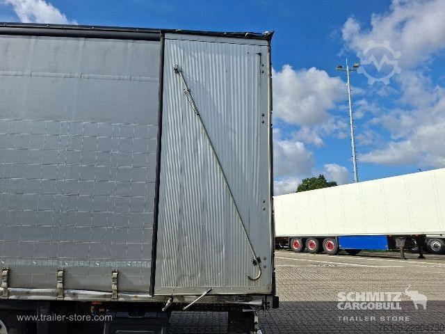مقطورة نصفية مفتوحة مع قماش مشمع Schmitz Cargobull Curtainsider Mega Getränke