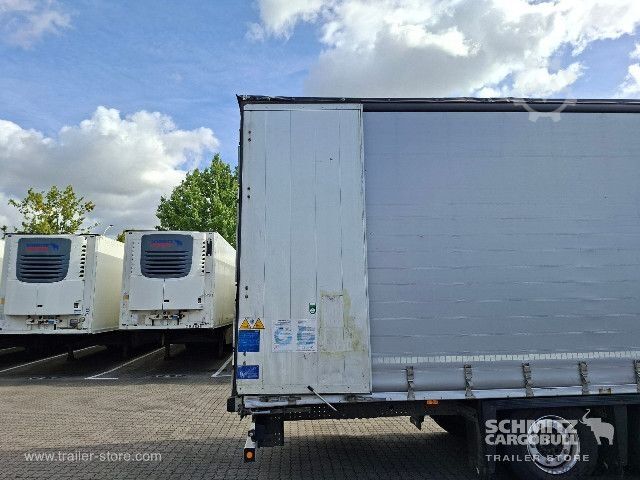 مقطورة نصفية مفتوحة مع قماش مشمع Schmitz Cargobull Curtainsider Mega Getränke