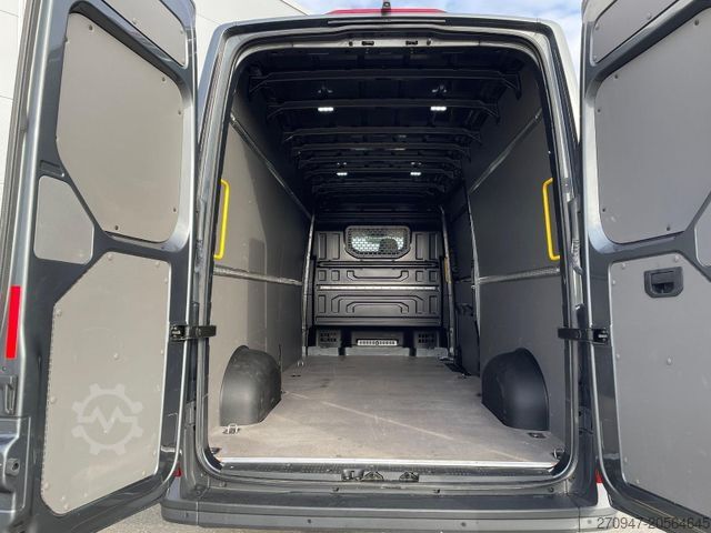 Kombi s visokim krovom VOLKSWAGEN Crafter Kasten 35 L4H3 PDC DAB KAMERA KLIMA MFL