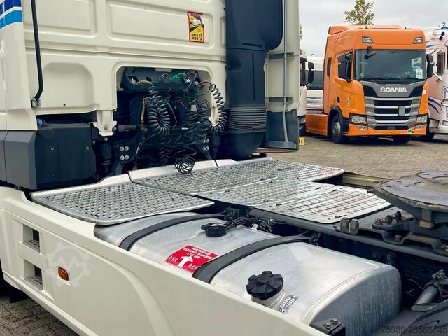 Standard-SZM DAF XF 530 PARKING CLIMA, FRIGO