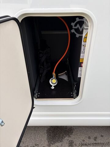 Polointegrovaný obytný vůz HOBBY MAXIA T 740 WF Automatik, 180PS