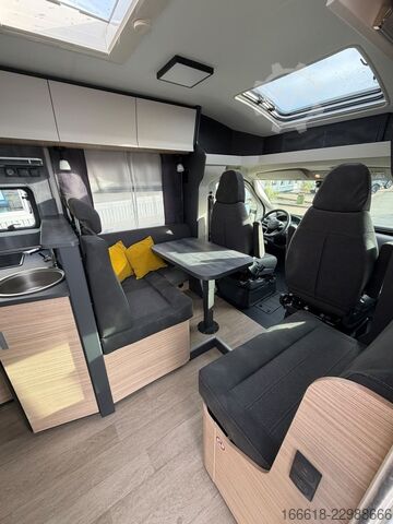 Polointegrovaný obytný vůz HOBBY MAXIA T 740 WF Automatik, 180PS