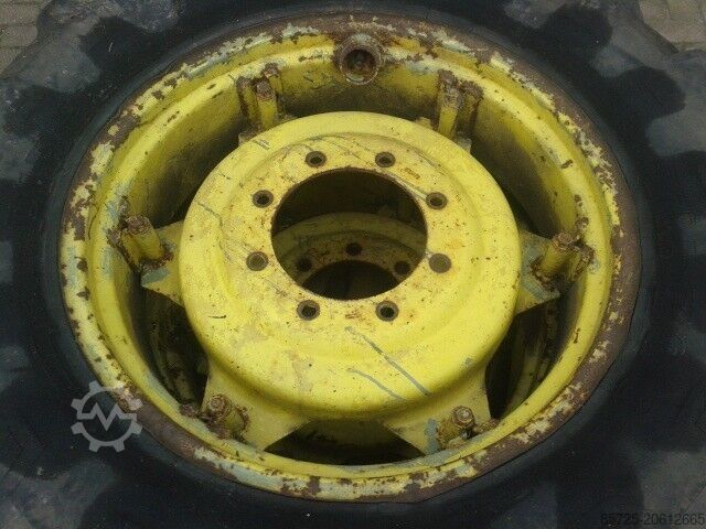 Wheel with tyre Pirelli