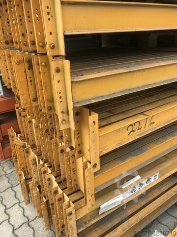 Pallet racks (load capacity 1200 kg/pallet) Unbekannt