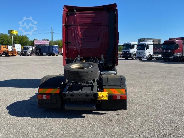 Volymdragbil  Actros 1845 LS nRL Low Liner
