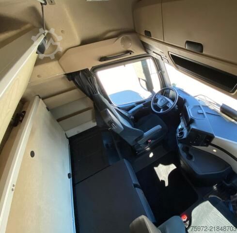 Volymdragbil  Actros 1845 LS nRL Low Liner