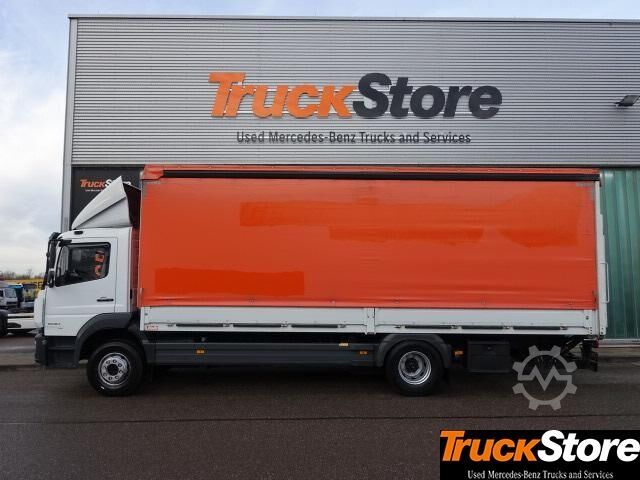 Flaklastbil med kapell  Atego 1530 L