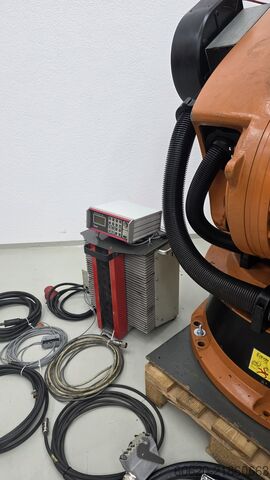 Varilni robot KUKA KR 240-2 2000 KUKA / SKS "KR 240-2 2000 + KRC2 ed05 + SKS LSQ 4