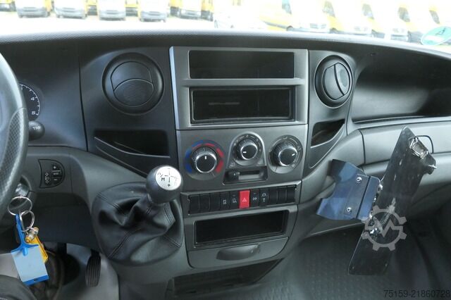 Transporter mit Koffer iveco Daily 35 S11 C30C AUTOMATIK KAMERA Regale LUFT DURCHGANG EURO-5 CoC