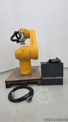 Industriālais robots Stäubli RX160 + CS8C