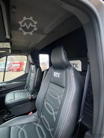 家畜運搬車 RENAULT Master STX 5 Sitzer Haras ex. Lang Automatik