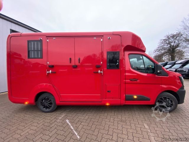 家畜運搬車 RENAULT MASTER AKX NEW MODELL  2025 5 Sitzer Haras ex. L