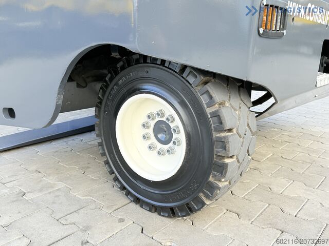 Keturių krypčių šakinis krautuvas Combilift C5000SR DIESEL TRIPLEX 6100 FORK POSIT