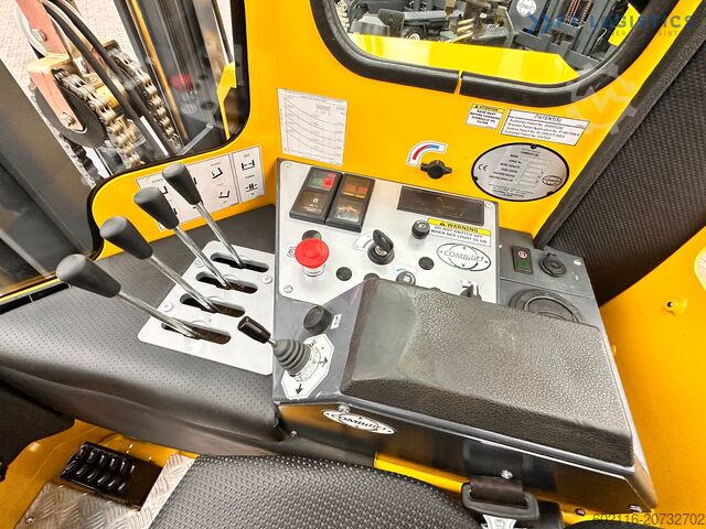 4 krypčių krautuvas Combilift C4500 / DUPLEX 4050MM DIESEL POSITIONER