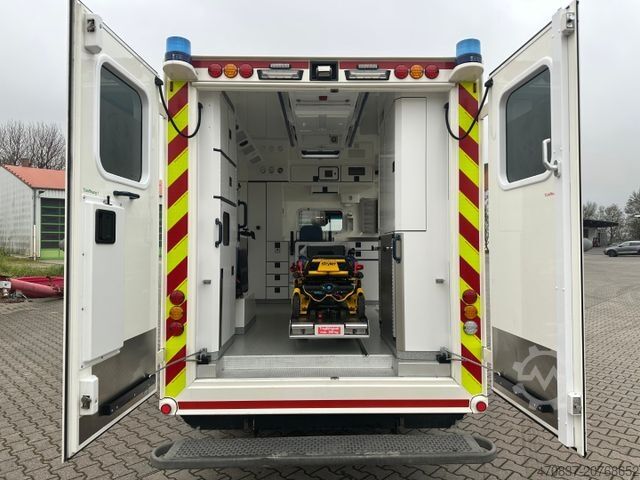 รถดับเพลิง MERCEDES-BENZ Sprinter 519 CDI / WAS + Trage