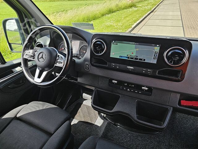 ハイルーフステーションワゴン MERCEDES-BENZ SPRINTER 317 L2H2 LED Mbux10