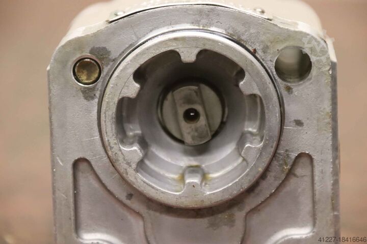 Double hydraulic pump Salami 2PB4,5S-B03B2