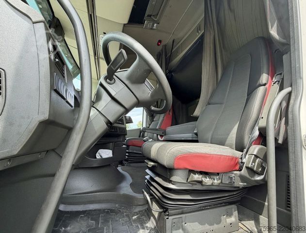 Standard tractor unit VOLVO FH 13.460 EURO 6 ONLY 766.000 KM FULL SPOILER 2X
