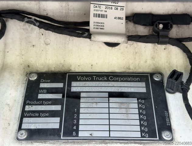 Standard tractor unit VOLVO FH 13.460 EURO 6 ONLY 766.000 KM FULL SPOILER 2X