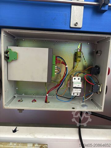 Kutular / kavanozlar / tenekeler / sert konserveler için otomatik doldurma ve kapatma (fiksaj) hattı Indosa Matic 100