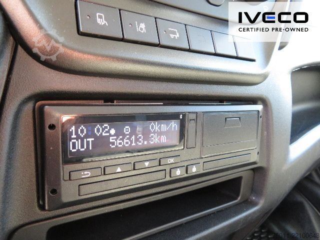 Vrachtwagen met bakwagen IVECO Daily 70C18HA8/P Koffer/LBW, Klima, NL 3228kg