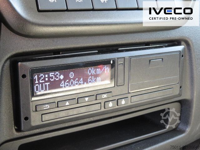 Vrachtwagen met bakwagen IVECO Daily 70C18HA8/P Koffer/LBW, Klima, NL 3228kg