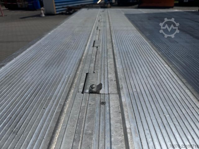 Kutu kamyonu MERCEDES-BENZ 1224 L 7,3m  LBW 1.5t Klima Heizung 1 Bett