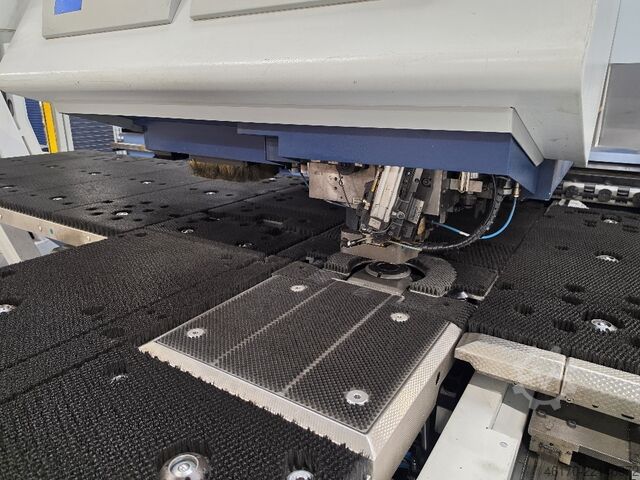 Punzonadora láser Trumpf TruMatic 7000-1300