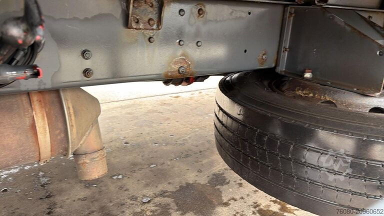 Treler platform Renault Midlum 270 (18 TONNES / BOITE MANUELLE / MANUAL...