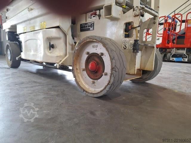 Elevador de tesoura JLG 2030ES