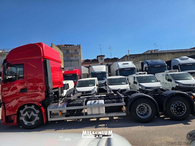 卡车底盘 IVECO SWAY 480 MOTRICE 3 ASSI 12/2021