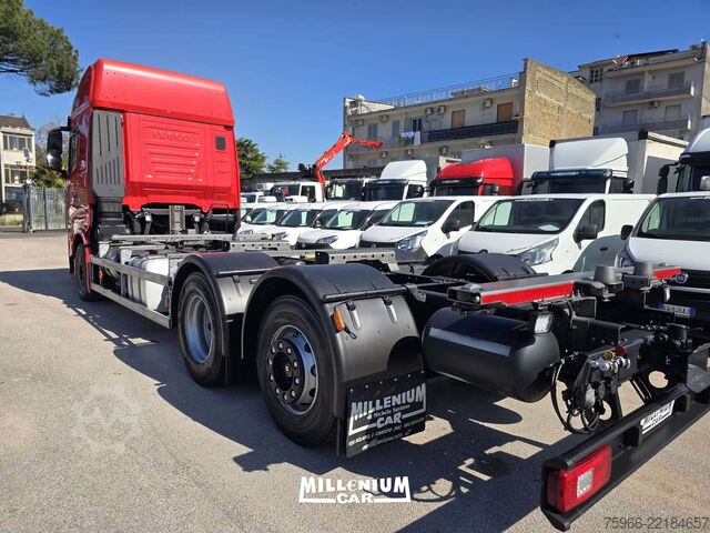 卡车底盘 IVECO SWAY 480 MOTRICE 3 ASSI 12/2021
