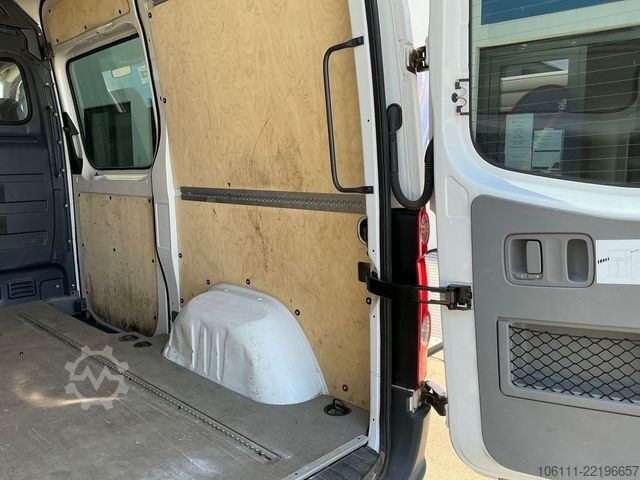 Minibusz VOLKSWAGEN Crafter Kasten 35 kurz L1H2 Hochdach