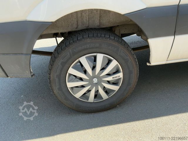 Minibusz VOLKSWAGEN Crafter Kasten 35 kurz L1H2 Hochdach