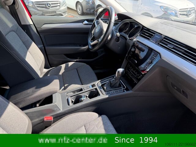 মিনিবাস VOLKSWAGEN Passat Variant Business 2,0TDI DSG ACC