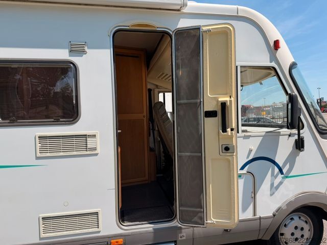 Kamper zintegrowany HYMER/ERIBA B 534 motor KLIMA