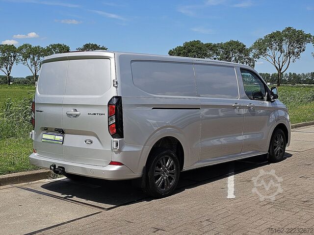 Mobil station wagon beratap tinggi FORD TRANSIT CUSTOM 2.0 L2 LIMITED 170Pk Nav