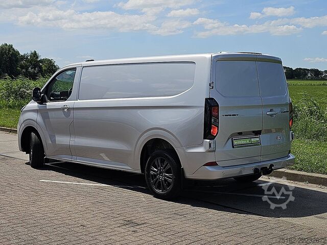 Mobil station wagon beratap tinggi FORD TRANSIT CUSTOM 2.0 L2 LIMITED 170Pk Nav