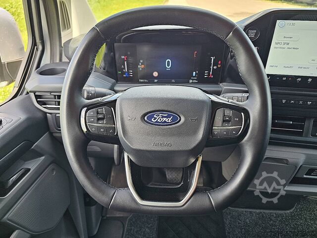 Mobil station wagon beratap tinggi FORD TRANSIT CUSTOM 2.0 L2 LIMITED 170Pk Nav