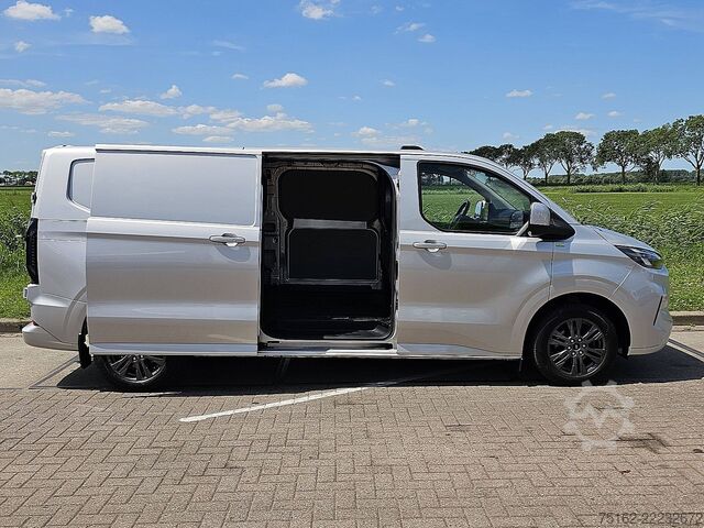 Mobil station wagon beratap tinggi FORD TRANSIT CUSTOM 2.0 L2 LIMITED 170Pk Nav