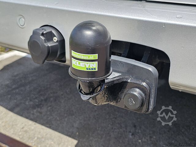 Mobil station wagon beratap tinggi FORD TRANSIT CUSTOM 2.0 L2 LIMITED 170Pk Nav