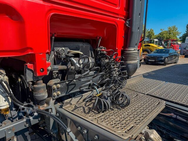 Unit traktor standar DAF XF105.460 SZM Kühlwasserverlust