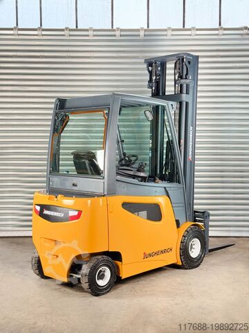 Elektrikli 4 tekerlekli Jungheinrich EFG S30 - Service Neu - Batterie 90% - 7.5m Hub