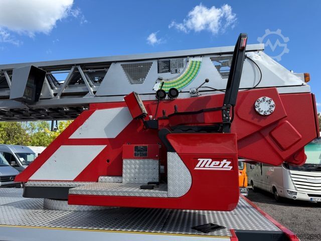 Camion à usage spécial MERCEDES-BENZ MB 1524 Drehleiter METZ DLK 23-12 PLC III