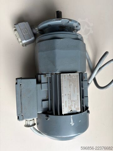  Motoreduktor SEW-Eurodrive RF32DT71D6 0,25 kW 36 obr./min i=24,17 3-fazowy Motoreduktor SEW-Eurodrive RF32DT71D6 0,25 kW 36 obr./min i=24,17 3-fazowy