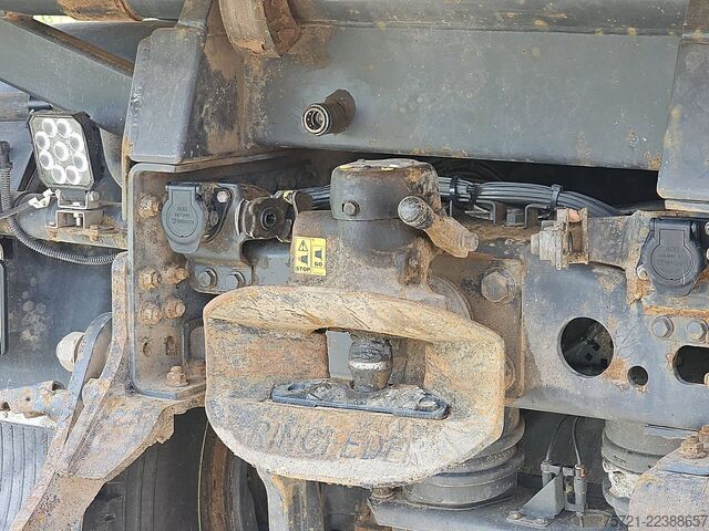 Volquete de 3 lados MERCEDES-BENZ ACTROS 2641 MP3 6X4 CARNEHL 3S