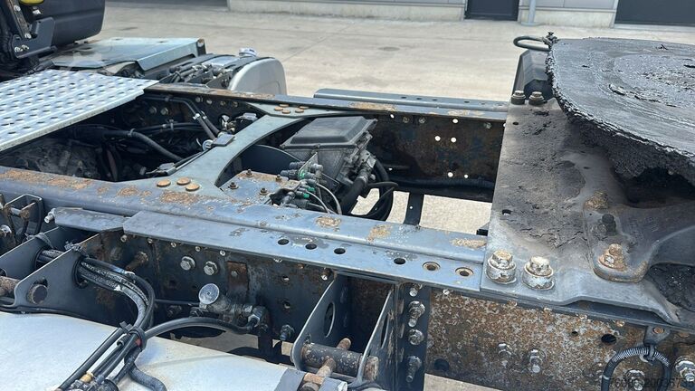 Tracteur standard Renault Premium 450 DXI (BOITE MANUELLE / MANUAL GEARBOX)