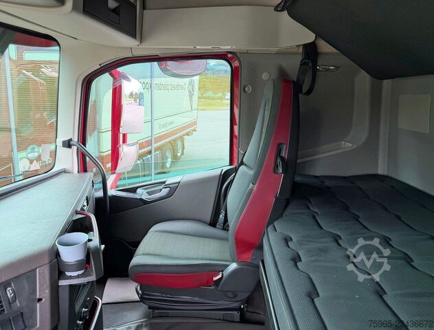 Kuorma-auto umpikorilla VOLVO FH 13.500 I-PARK COOL FULL AIR HEIWO ISOLATED BO