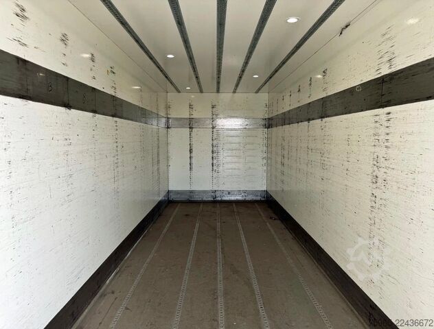 Kuorma-auto umpikorilla VOLVO FH 13.500 I-PARK COOL FULL AIR HEIWO ISOLATED BO