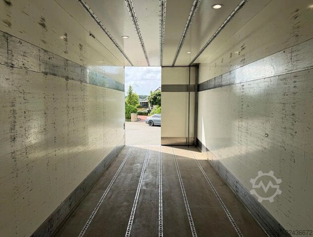 Kuorma-auto umpikorilla VOLVO FH 13.500 I-PARK COOL FULL AIR HEIWO ISOLATED BO